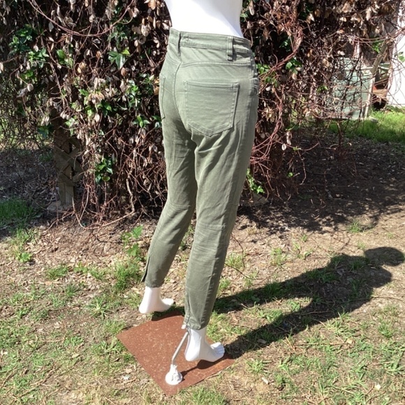 H&M L.O.G.G. Cropped Olive Green Zipper Leg Jean Joggers - Picture 4 of 8